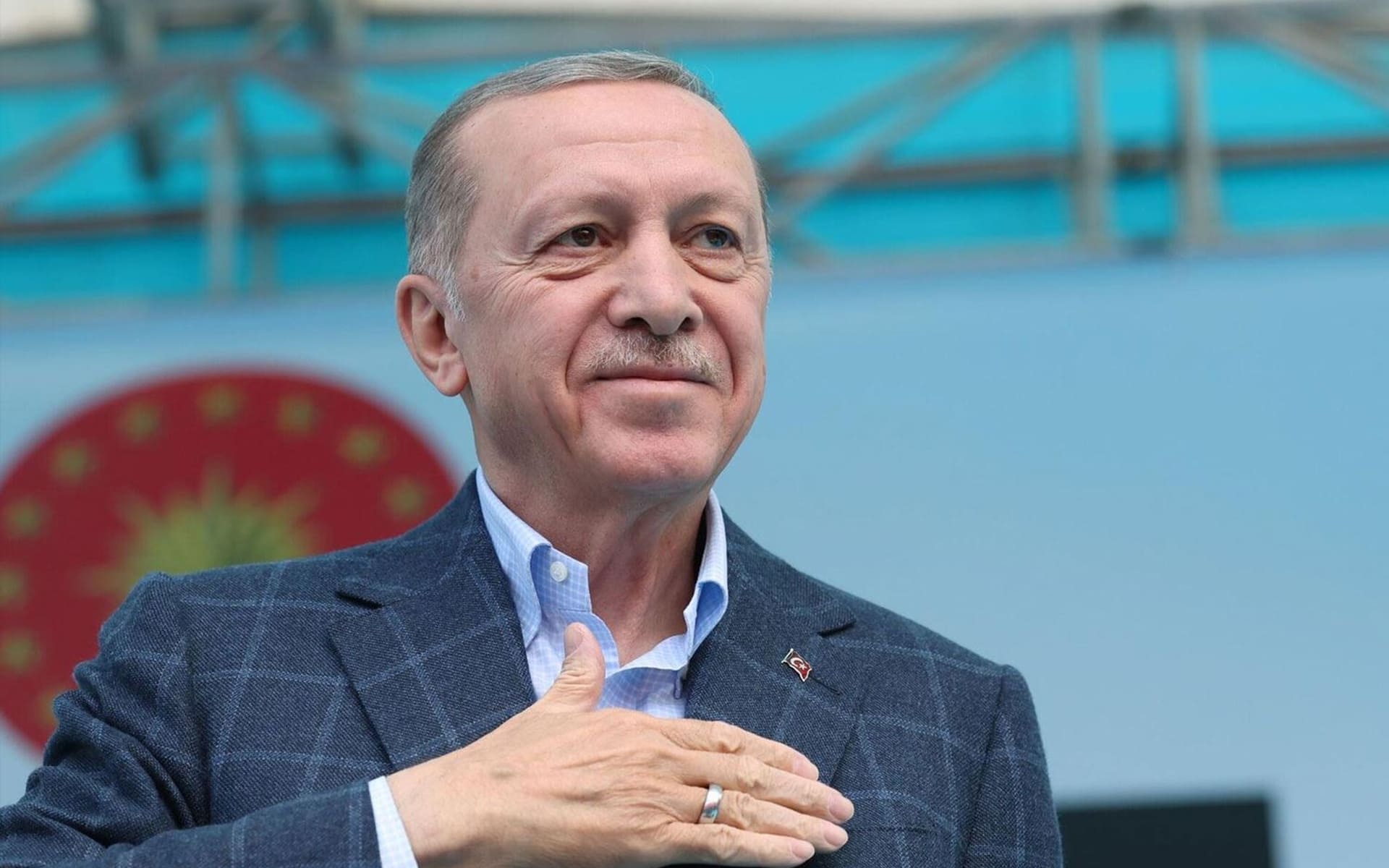 Türkiye yabancı gelir vergi istisnası önerisi 2026 — mavi saatte İstanbul Boğazı